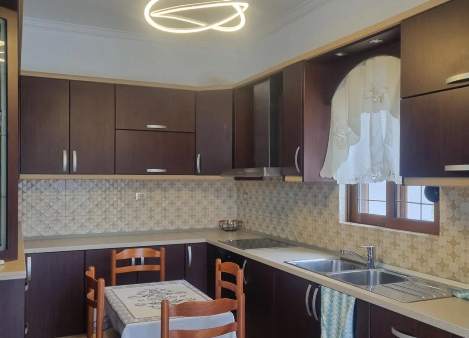 Apartment Besnik Brahimi קסאמיל אלבניה