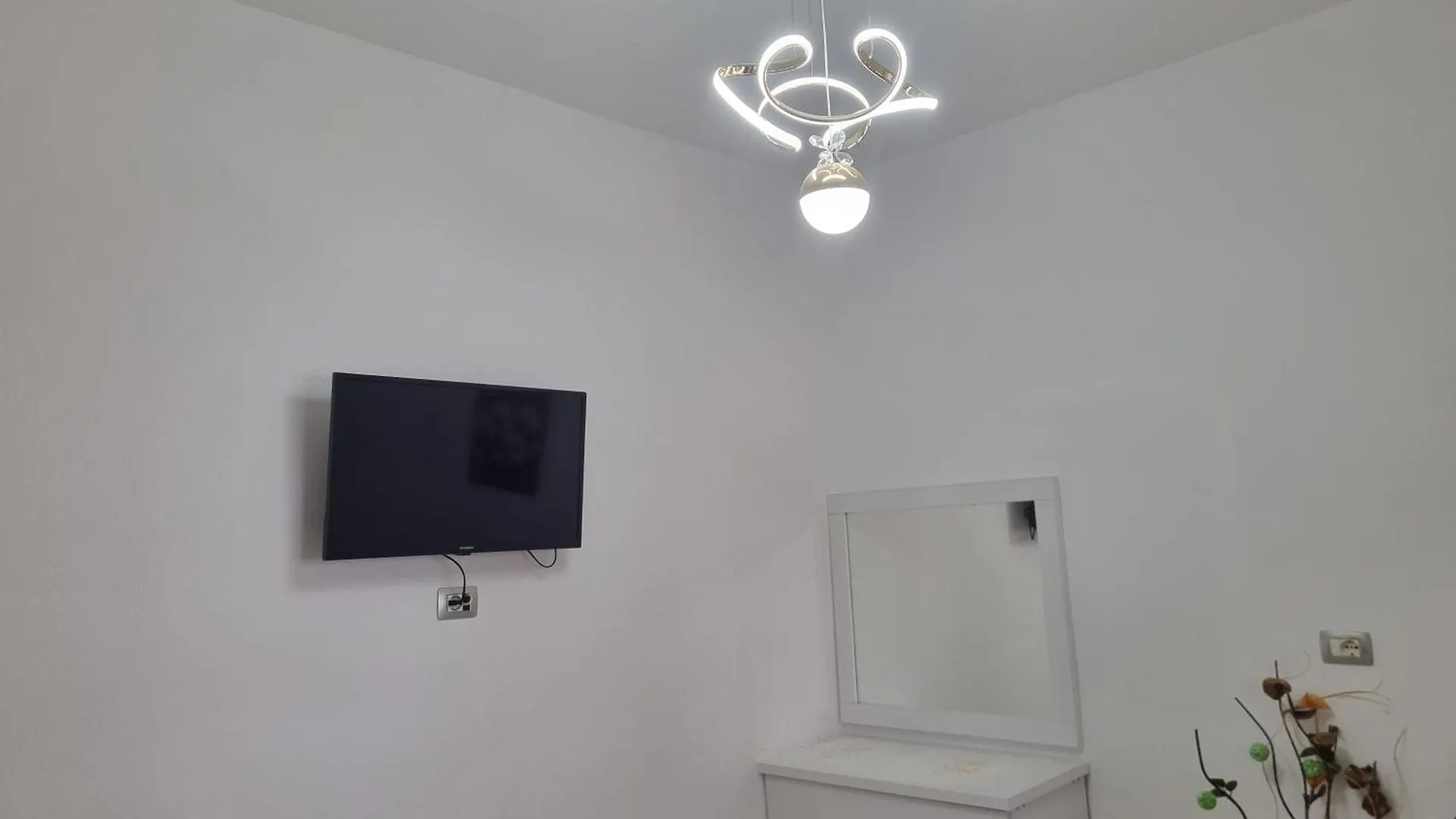 Apartment Besnik Brahimi Ksamil 0*,