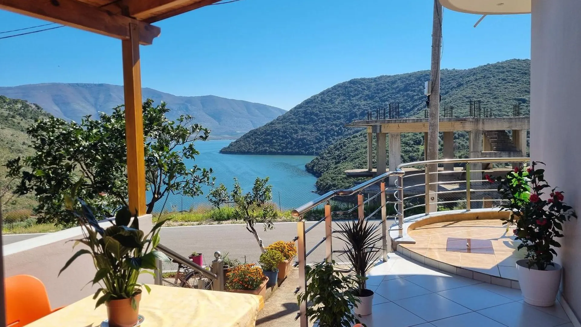 Apartment Besnik Brahimi Ksamil 0*,  Albania