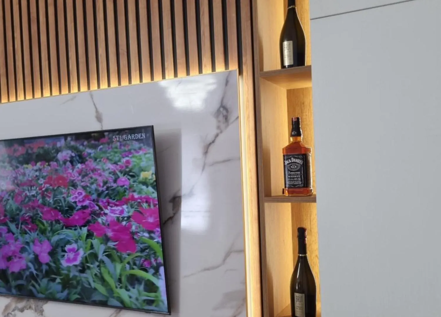Apartment Besnik Brahimi קסאמיל